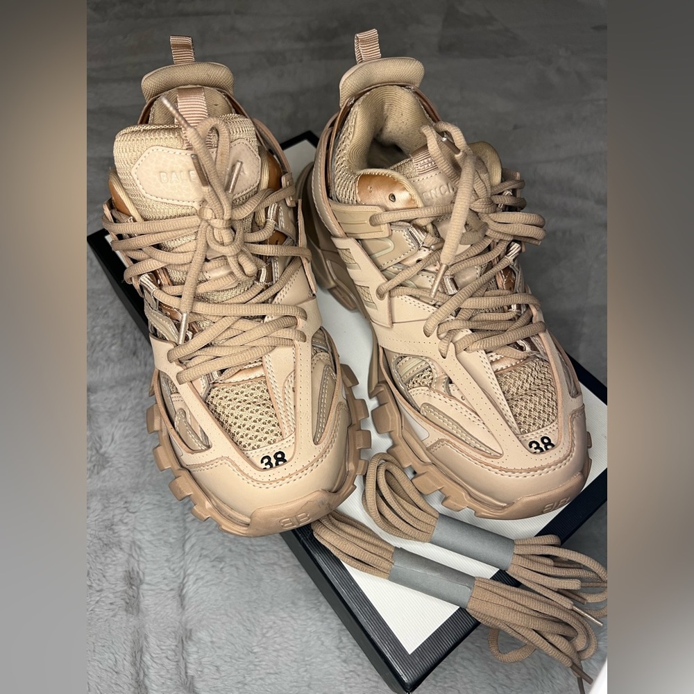 Women Balenciaga Track
